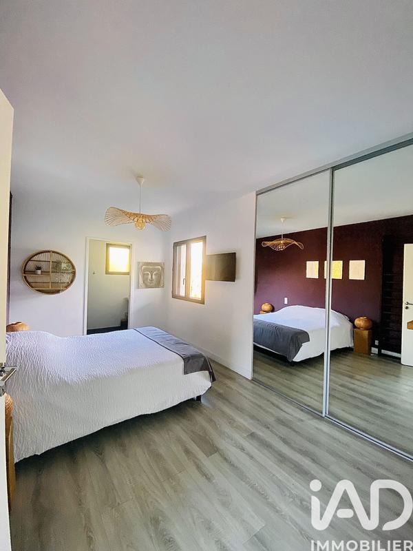 Maison - 220 m² - 7 pièces