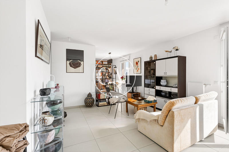 Appartement - 90 m² - 5 pièces