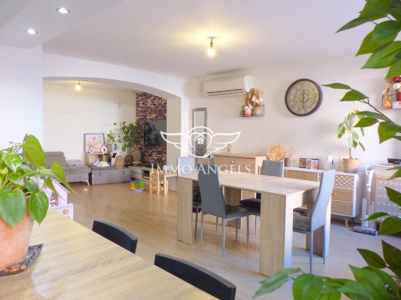 Maison traditionnelle - 96 m² - 4 pièces