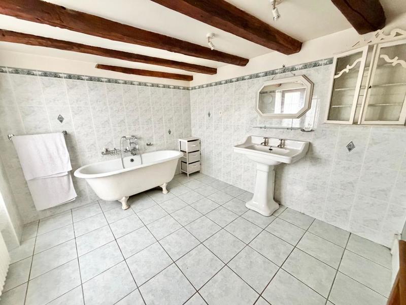 Maison - 163 m² - 6 pièces