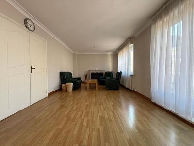 Appartement - 108 m² - 4 pièces