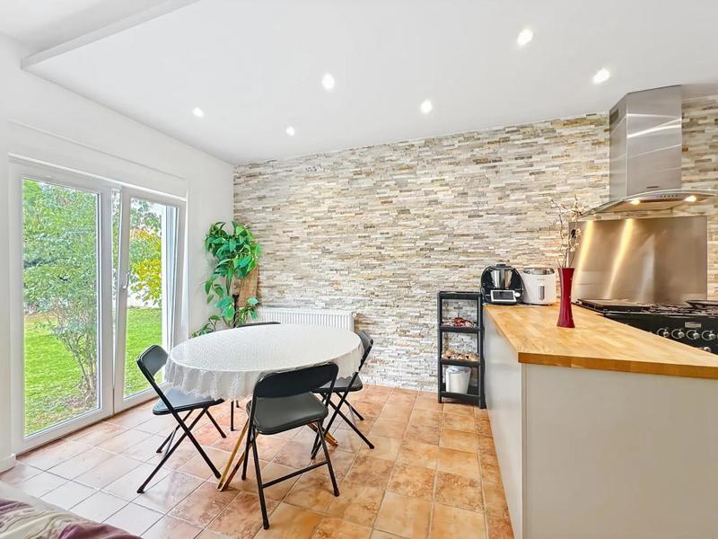 Maison - 143 m² - 6 pièces