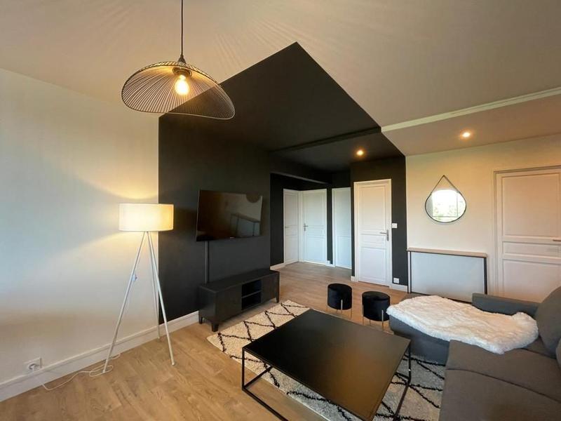 Appartement - 94 m² - 6 pièces