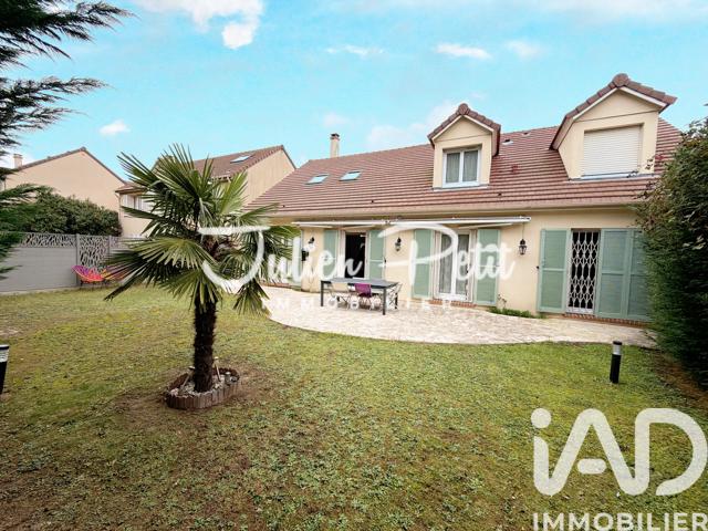 Maison - 170 m² - 8 pièces