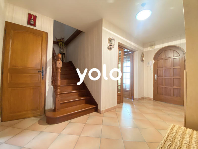 Maison traditionnelle - 200 m² - 8 pièces