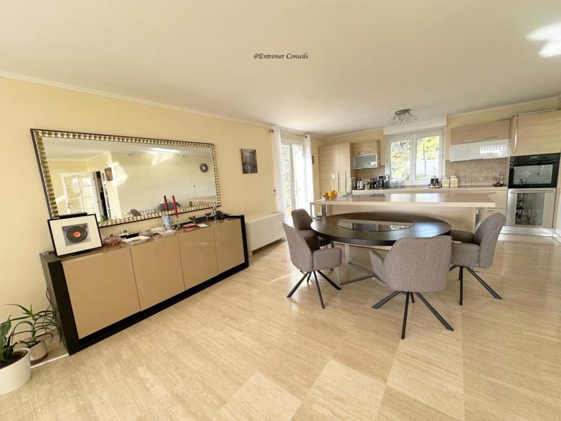 Maison - 200 m² - 6 pièces