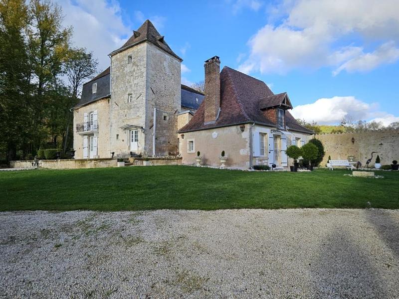 Maison - 350 m² - 10 pièces