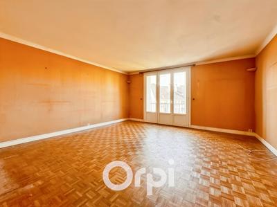 Appartement - 90 m² - 4 pièces