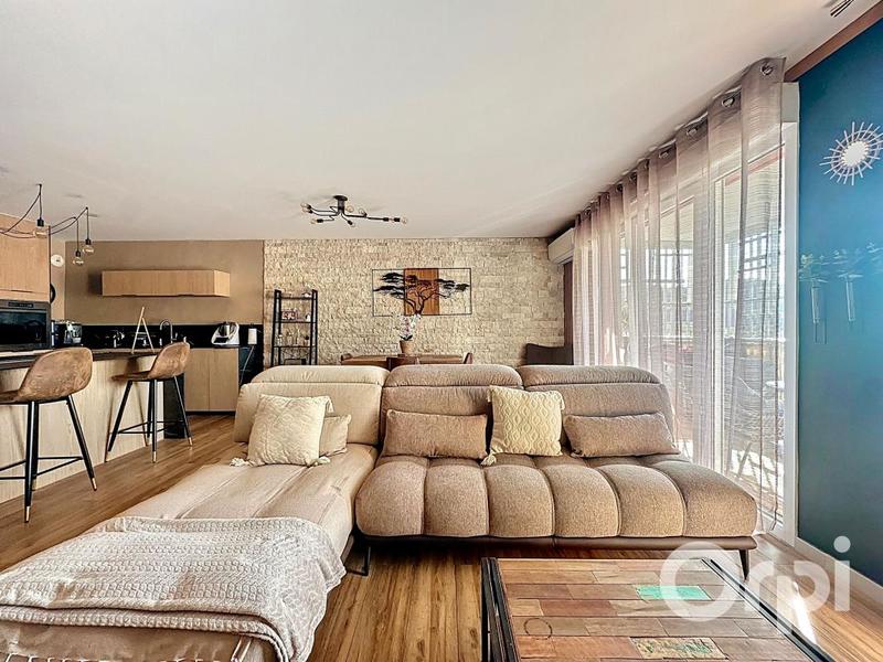 Appartement - 80 m² - 4 pièces