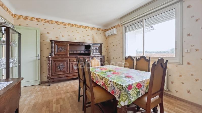 Maison - 99 m² - 5 pièces