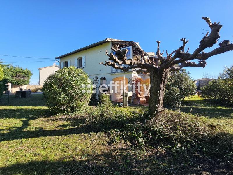 Maison - 208 m² - 11 pièces