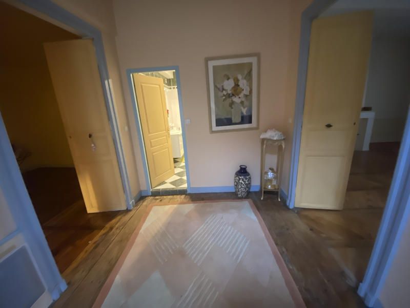 Maison - 320 m² - 11 pièces