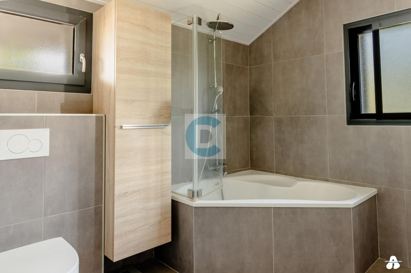 Maison - 96 m² - 5 pièces