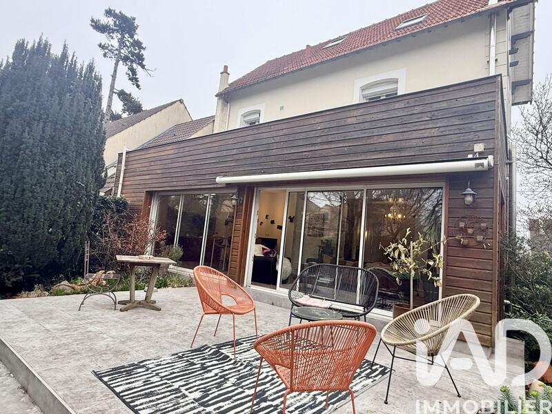 Maison - 231 m² - 7 pièces