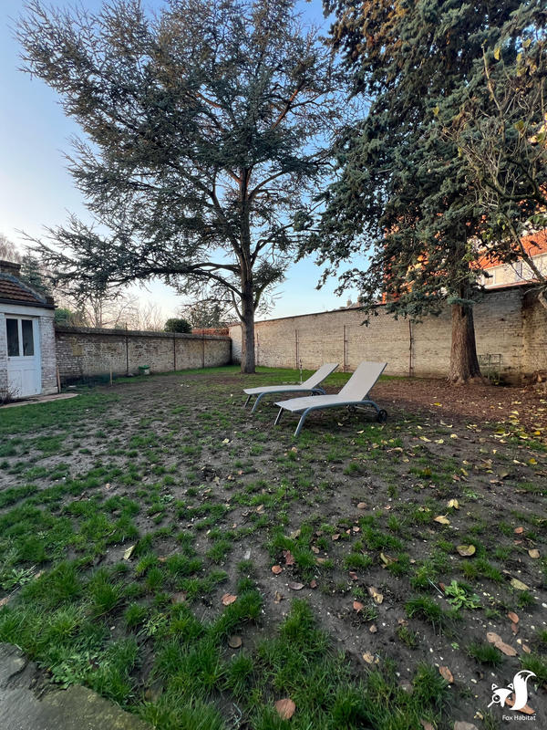 Maison - 275 m² - 8 pièces