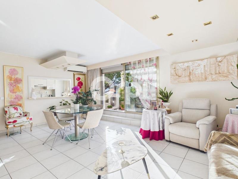 Appartement - 96 m² - 4 pièces