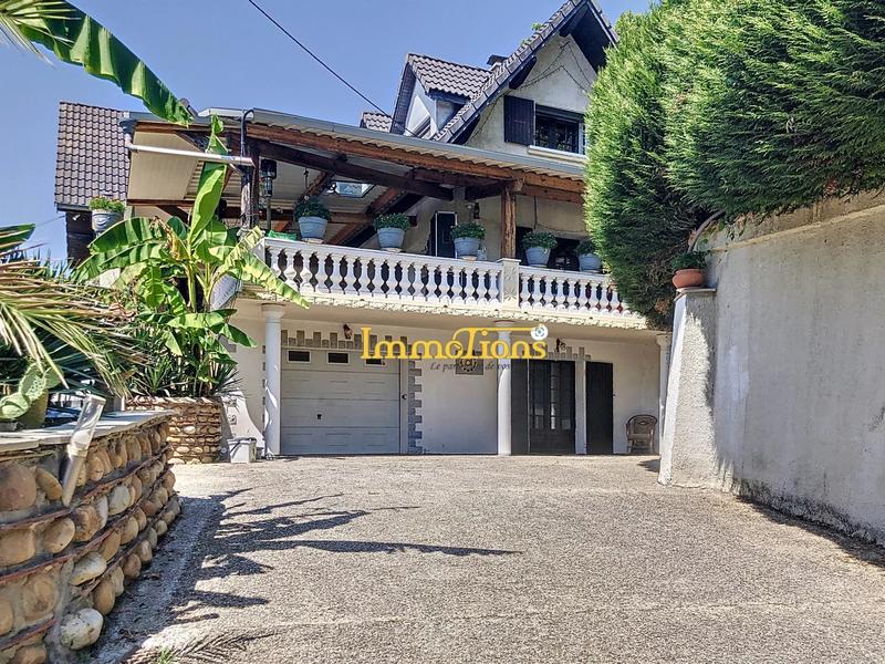 Maison - 175 m² - 8 pièces