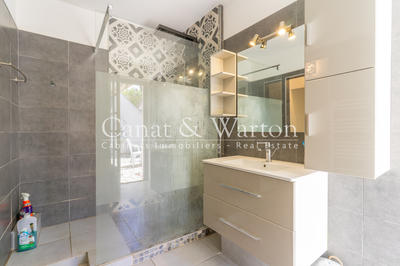 Villa - 90 m² - 5 pièces