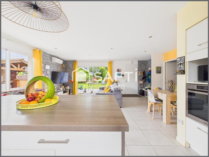 Maison - 99 m² - 5 pièces