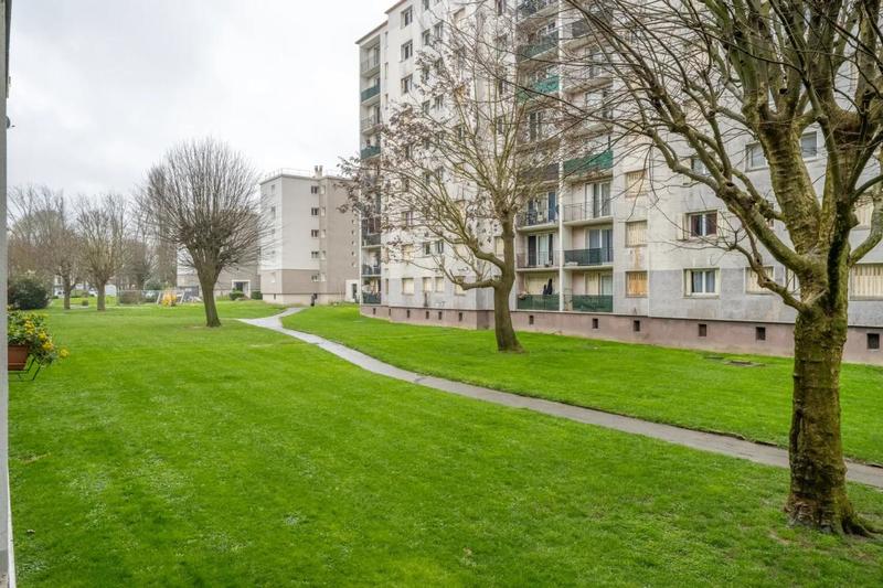 Appartement - 83 m² - 4 pièces