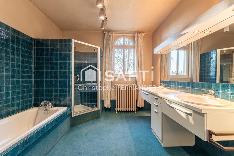 Maison de maîtres - 315 m² - 12 pièces