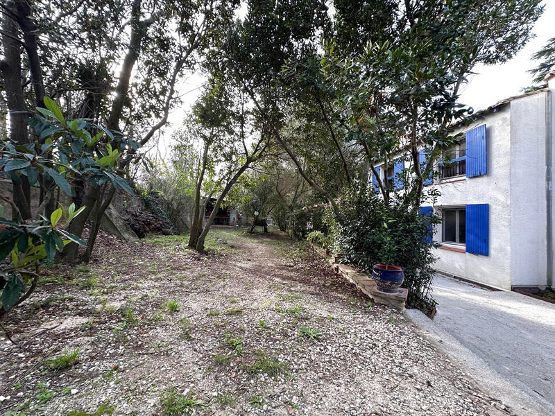 Villa - 320 m² - 10 pièces