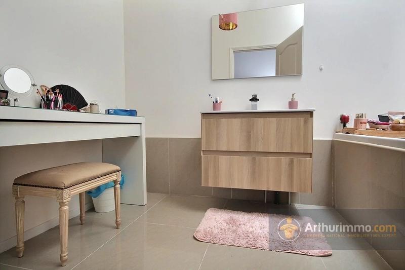 Maison - 257 m² - 6 pièces