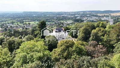 Château - 640 m² - 22 pièces