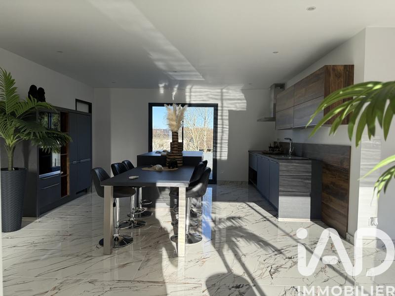 Maison - 126 m² - 4 pièces