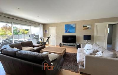 Maison - 184 m² - 6 pièces