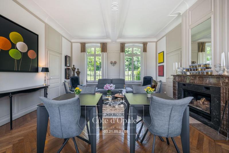 Maison - 350 m² - 8 pièces