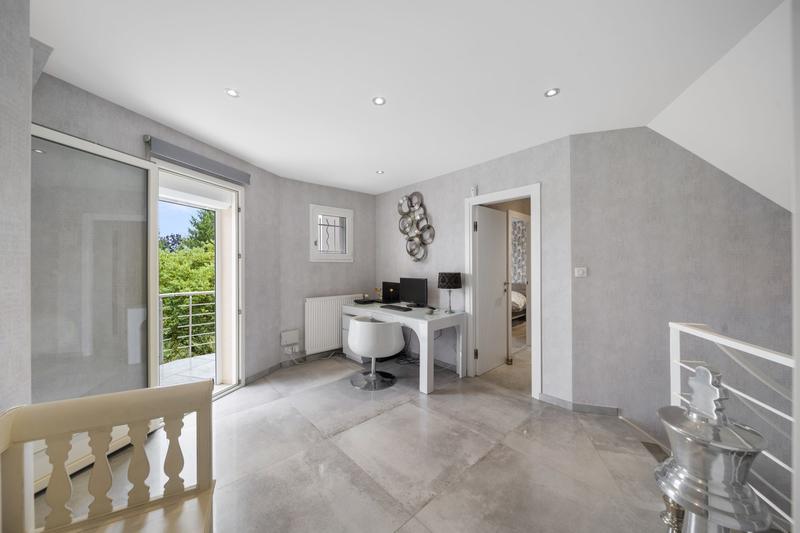 Villa - 200 m² - 7 pièces