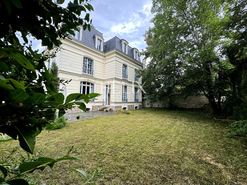 Appartement - 106 m² - 4 pièces