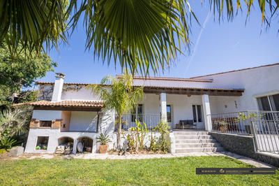 Maison traditionnelle - 143 m² - 5 pièces