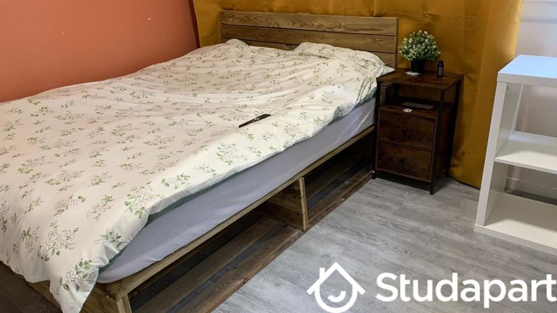 Chambre - 10 m² - 1 pièce