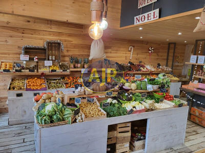 Local commercial - 61 m²