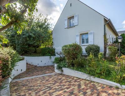 Maison - 193 m² - 6 pièces