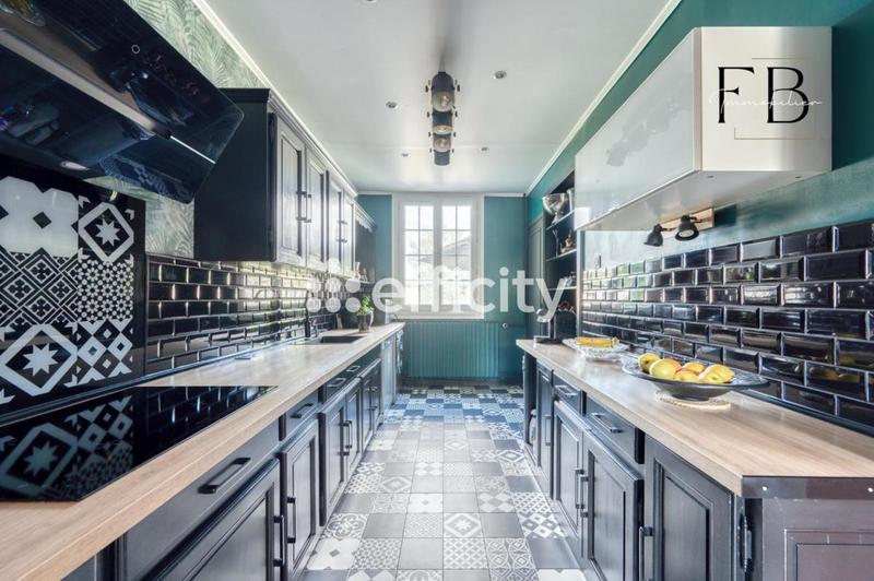 Maison - 150 m² - 7 pièces