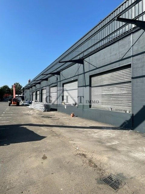 Entrepôt - 5 524 m²