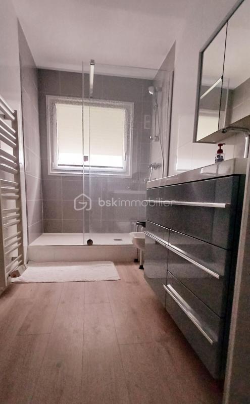 Appartement - 100 m² - 4 pièces