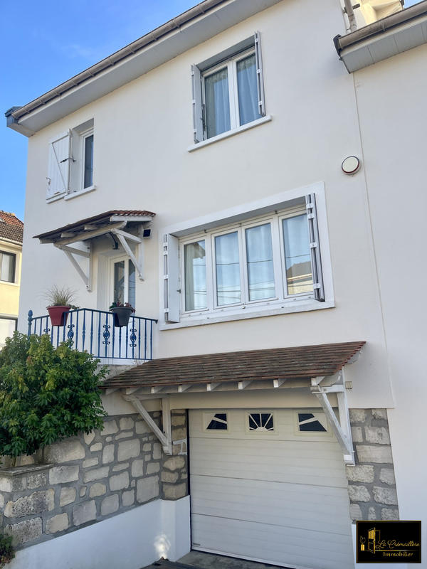 Maison traditionnelle - 130 m² - 6 pièces