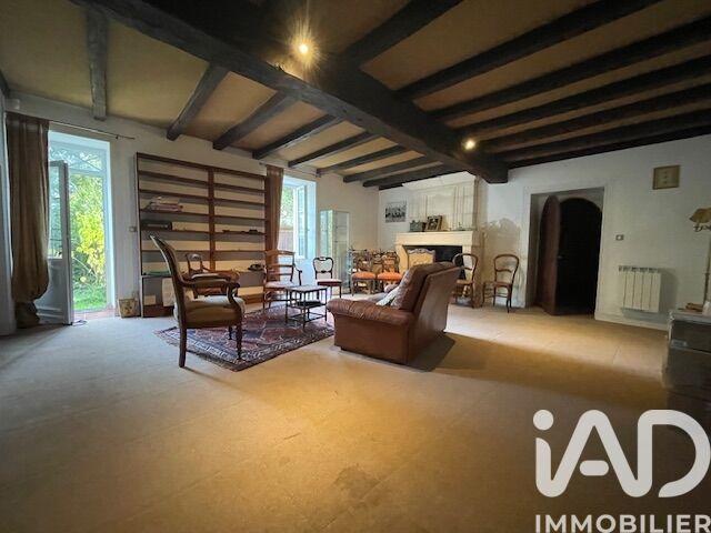 Maison - 210 m² - 7 pièces