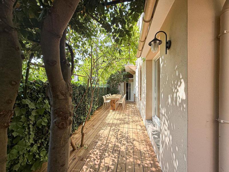 Immeuble - 146 m² - 8 pièces