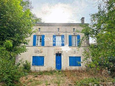 Maison - 208 m² - 3 pièces