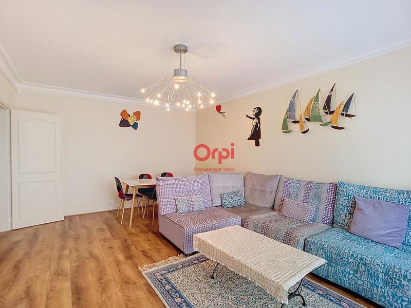 Appartement - 90 m² - 4 pièces