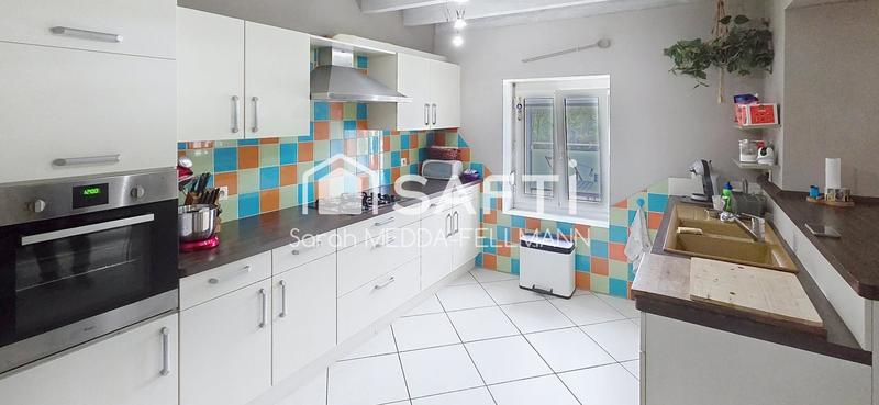 Maison - 273 m² - 5 pièces