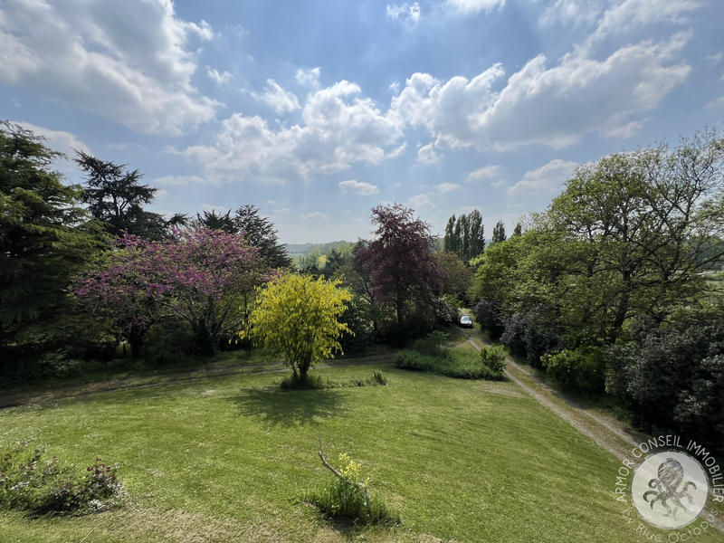 Maison - 245 m² - 10 pièces