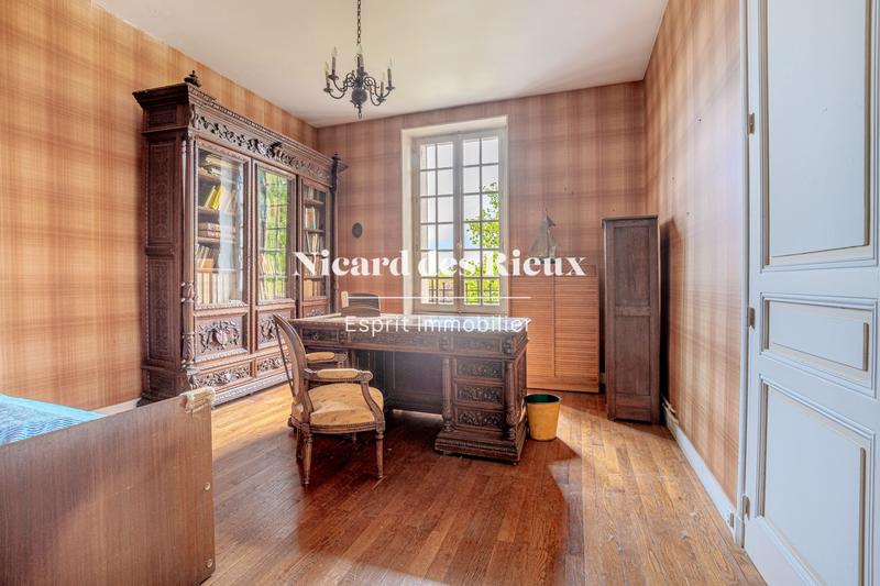 Maison - 344 m² - 12 pièces