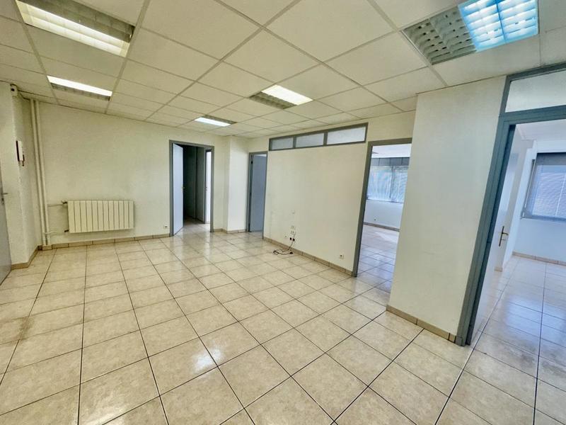 Bureau - 103 m² - 5 pièces