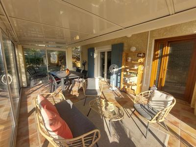 Villa - 144 m² - 8 pièces